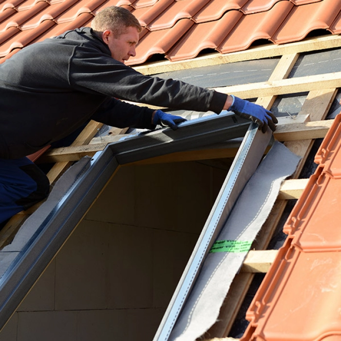 Les fenêtres de toit Velux expertise Service Ouest Habitat - rénovation de toiture et de façade en Basse-Normandie