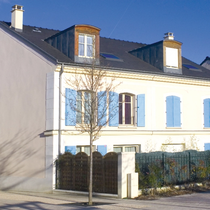Rénovation et nettoyage de façade de maison en Normandie