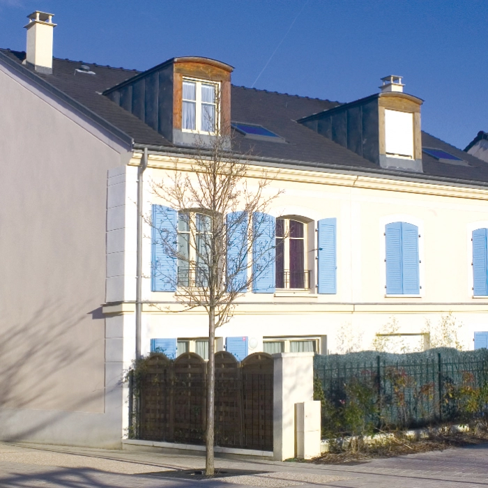 Rénovation et nettoyage de façade de maison en Normandie